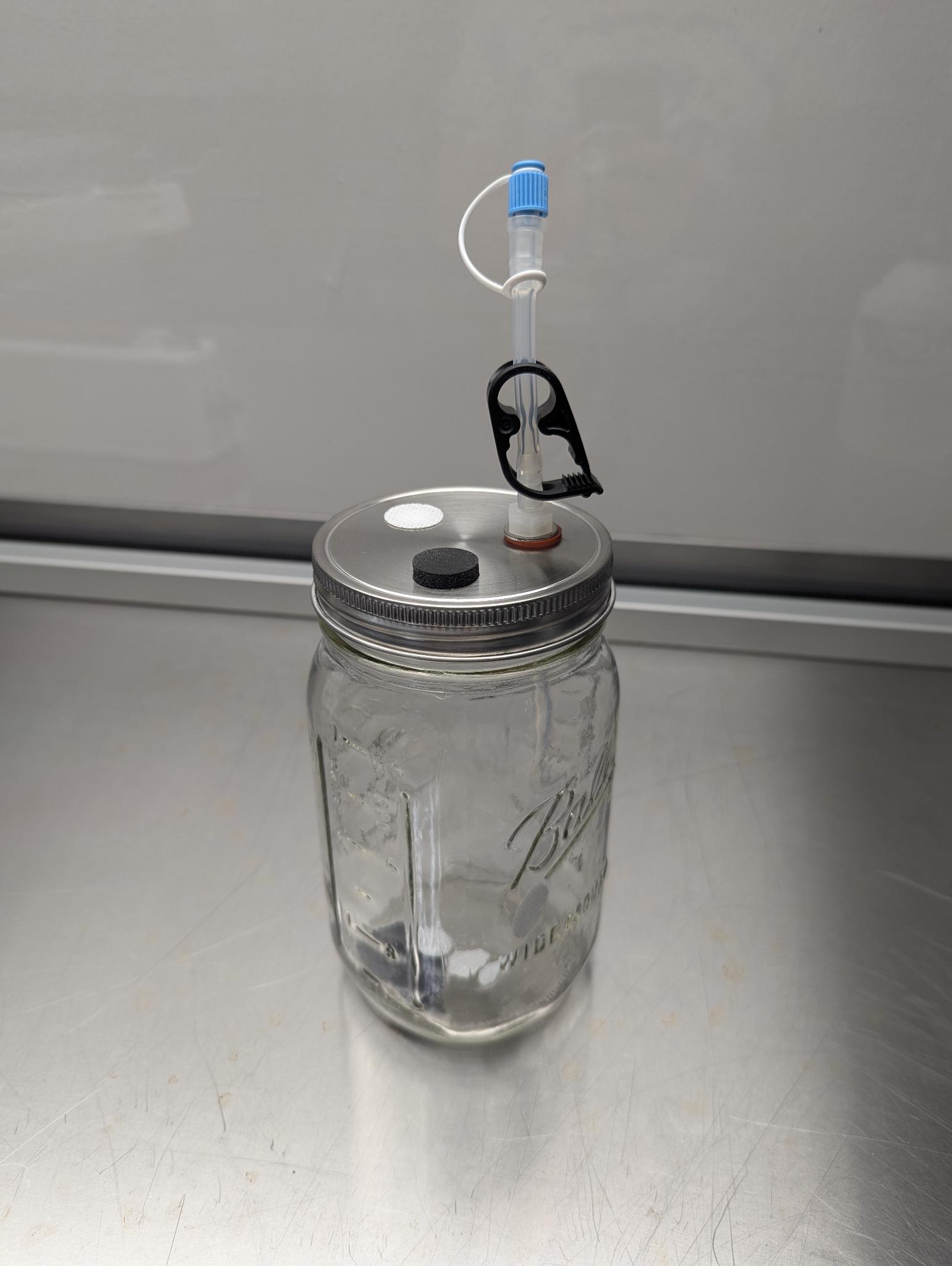 Wide mouth mason jar luer lock liquid extraction lid system