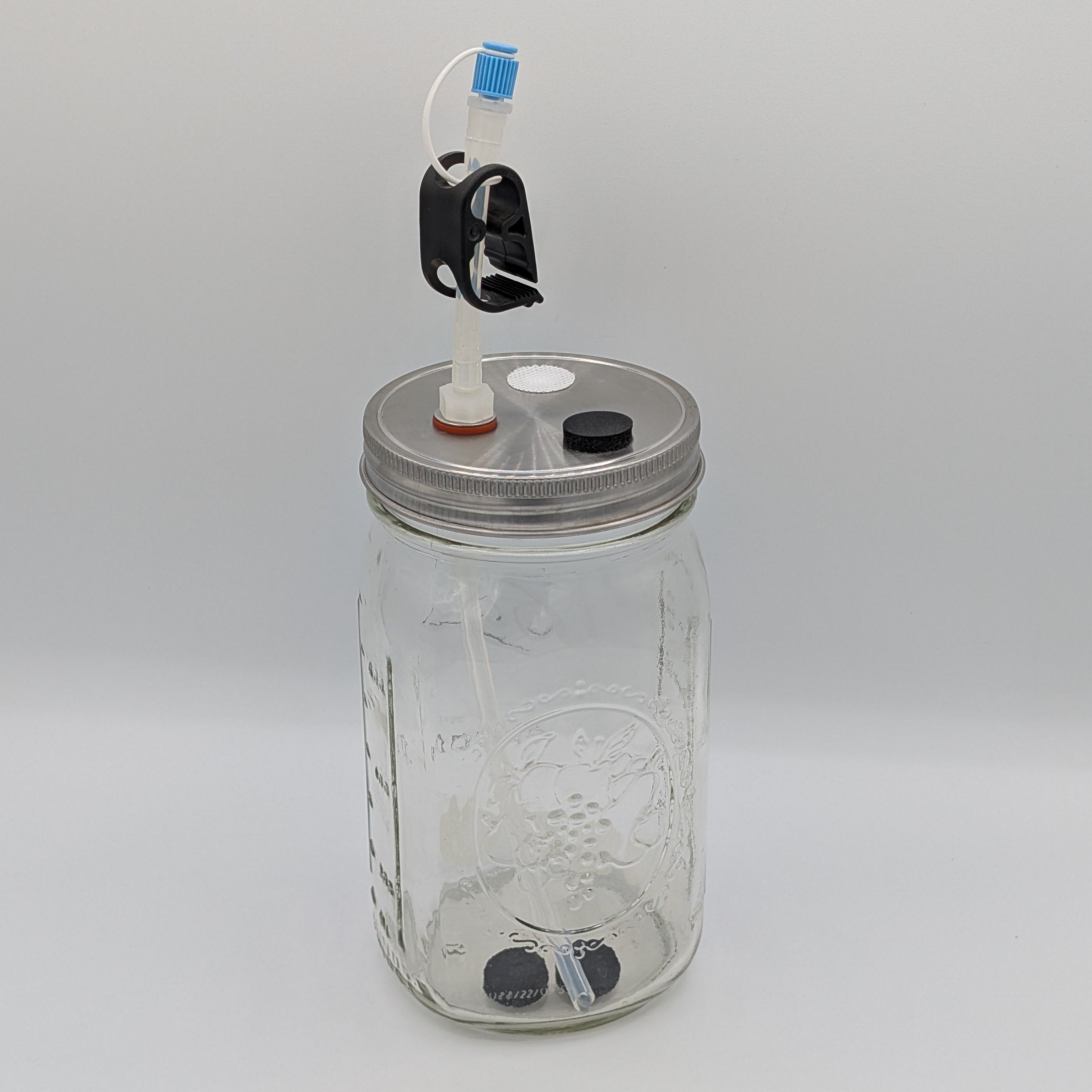 Luer lock mason jar extraction lid